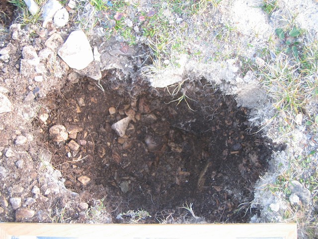 Thumb for tier ii location mw-12  test pit closeup.jpg (3126 KB)